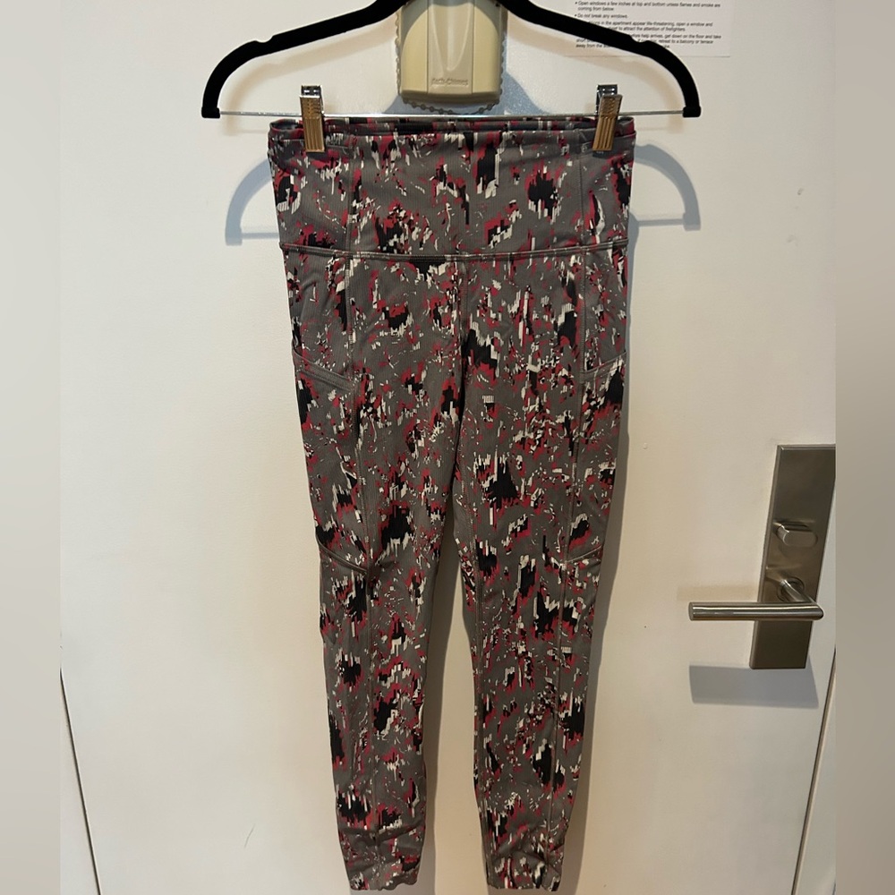 Lululemon fast and free tights- Size 6